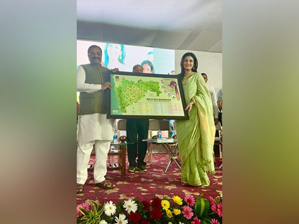 Entertainment News | Raveena Tandon Appointed as Wildlife Goodwill Ambassador of Maharashtra - Vimarsana News
