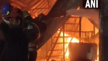 India News | Fire Breaks out at Auto Parts Godown in Vadodara, Fire Fighting Ops Underway
