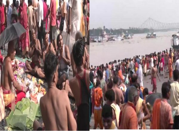 Entertainment News | People Take Holy Dip, Perform 'pind Dan' on Last Day of 'Pitru Paksha'