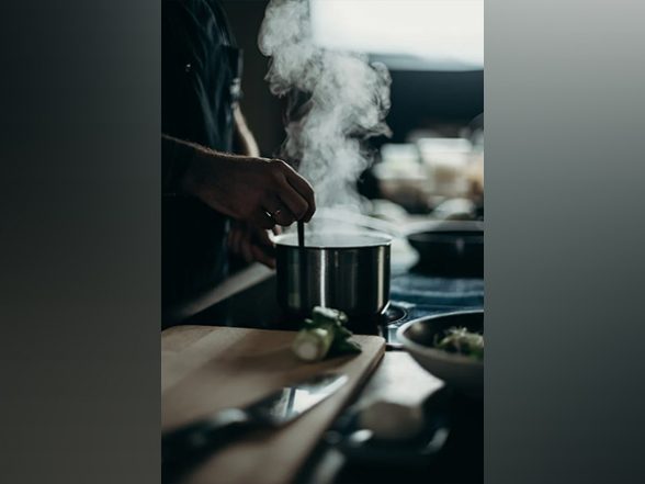Science News | Indoor Air Quality Can Be Affected by Cooking, Cleaning: Study - Vimarsana News