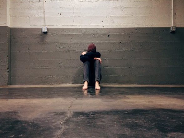 Lifestyle News | Being Lonely, Unhappy Increases Aging More Than Smoking: Study - Vimarsana News