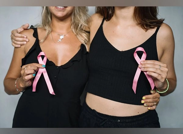 Health News | In Young Women, Combined Oral Contraceptives Don't Raise Risk of Macromastia: Research