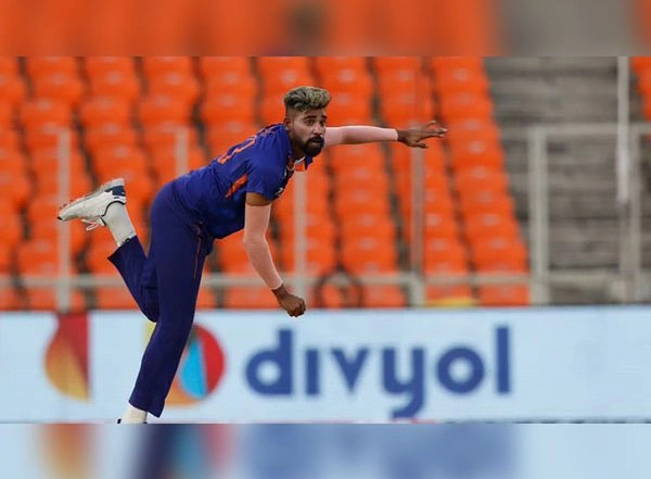 IND vs SA T20Is 2022: Mohammed Siraj Named Replacement After Jasprit Bumrah Gets Ruled Out of Series With Back Injury