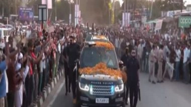 India News | Gujarat: PM Modi Reaches Ambaji, Thousands Turn Up for His Roadshow