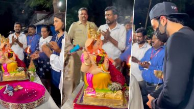 Ganpati Visarjan 2022: Ranbir Kapoor and Mom Neetu Kapoor Bid Farewell to Lord Ganesha by Performing Aarti (Watch Viral Video)