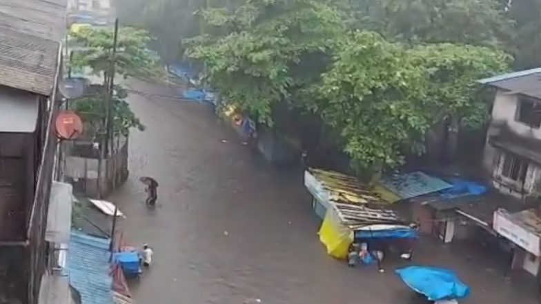 Bhiwandi Rains: Heavy Rainfall Causes Severe Waterlogging, Houses Partially Submerged (Videos)