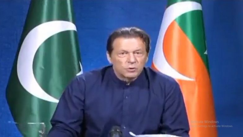 Video: Former Pakistan PM Imran Khan Has Slip of Tongue, Says ‘Atta Crossed Rs 100 per Litre in Karachi’