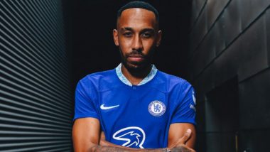 Pierre-Emerick Aubameyang Transfer News: Chelsea Confirm Signing of Barcelona Forward (Watch Video)