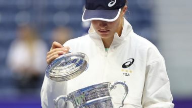 Iga Swiatek Finds Tiramisu Inside US Open Trophy During Press Conference (Watch Video)