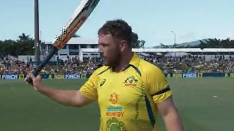 Aaron Finch Walks Off After Playing His Final Innings in ODI Cricket During AUS vs NZ Match (Watch Video)