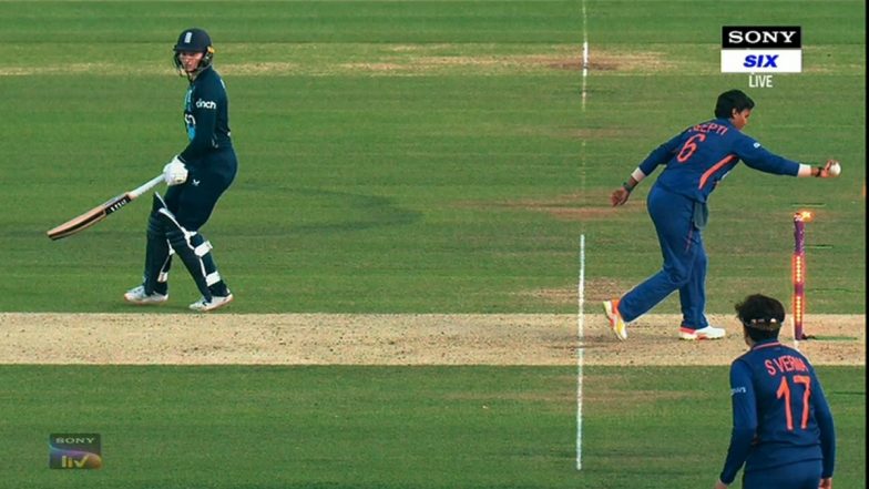 Deepti Sharma Pulls off Mankad Run Out To Help India Beat England by 16 Runs in 3rd ODI, Clean Sweep ODI Series 3–0