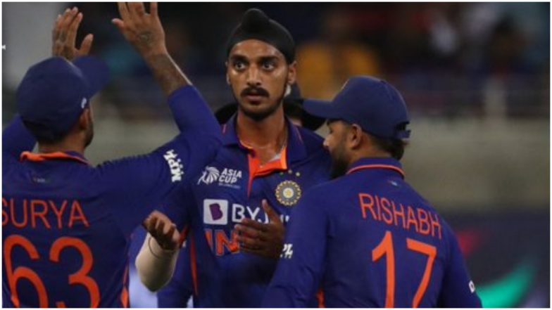 India Becomes First Team Amongst Full-Member Nations to Scalp Five Wickets Inside First Three Overs in a T20I Match, Achieves Feat During IND vs SA 1st T20I 2022