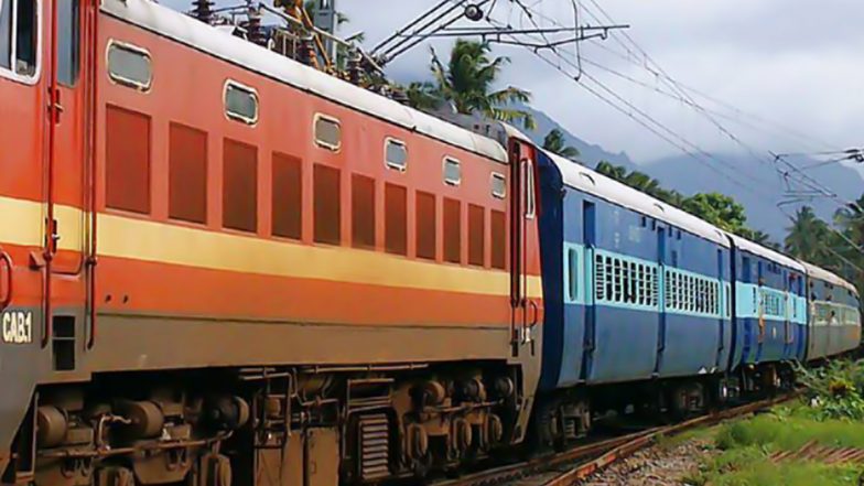 Pune-Nashik Bound Trains Including Indrayani Express Stopped After Cracks Appear on Railway Tracks Near Kalyan