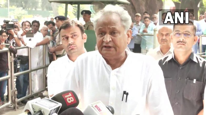 Rajasthan CM Ashok Gehlot Says ‘Only Rahul Gandhi Can Challenge Narendra Modi’ (Watch Video)