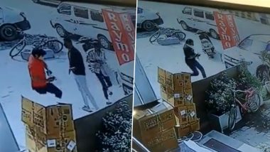 BJP Leader Sukhbir Khatana Shot Dead in Gurugram Cloth Showroom, Accused Caught on Camera (Watch Video)