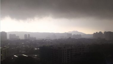 Thane Goes in Dark Mode in Seconds; Extreme Thundering, Dark Clouds and Heavy Rains Surprise Residents (See Pics and Videos)