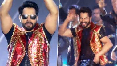 Filmfare Awards 2022: Varun Dhawan Celebrates His 10 Years in Bollywood by Crazily Dancing on Stage (Watch Promo Video)