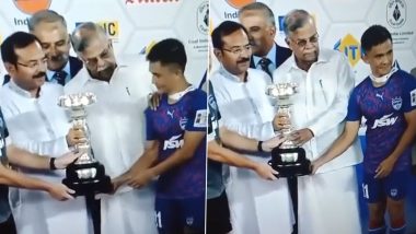 Video: West Bengal Governor La Ganesan Pushes Sunil Chhetri Aside For Good Photograph During Award Ceremony After Bangalore FC Wins Durand Cup 2022