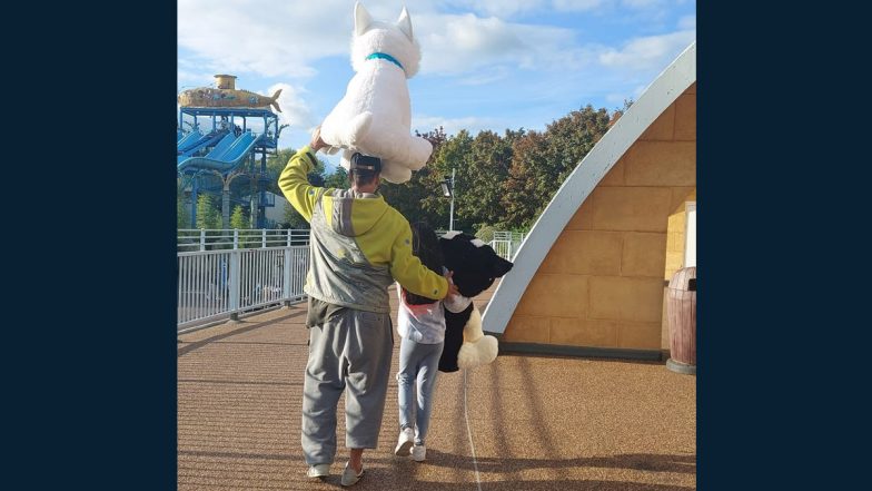 Akshay Kumar Shares Glimpse of His Day Out With Daughter Nitara at an Amusement Park, Calls It as the ‘Best Day Ever’ (View Pic & Video)