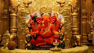 Siddhivinayak Ganapati Idol Live Darshan & Telecast Online for Ganeshotsav 2022 Day 7: Watch LIVE Streaming of Morning Kakad Aarti and Shree Darshan From Mumbai Temple During Ganesh Chaturthi