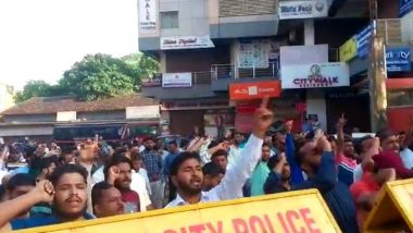 Kerala Bandh Today: Stones Pelted, Shutters Downed As PFI Protesters Go on Rampage Following Arrest of 19 Activists (See Pics)