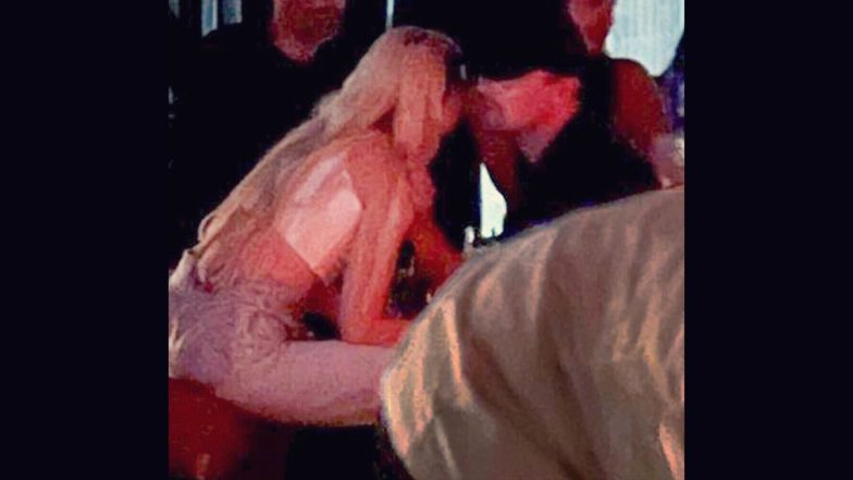 Leonardo DiCaprio and Gigi Hadid's 'Cozy' Pictures From a Party Goes Viral Amid Their Dating Rumours