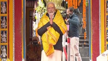 PM Narendra Modi Offers Prayers at Badrinath Temple in Uttarakhand (Watch Video)