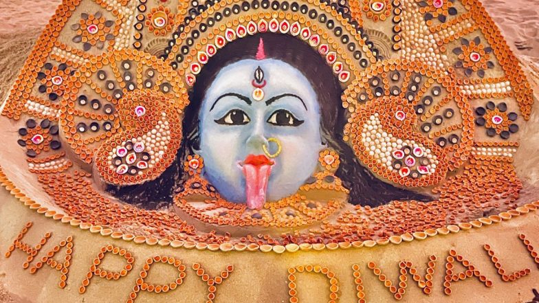 Diwali 2022: Sudarsan Pattnaik Sculpts Goddess Kali Sand Art With Installation of 4,045 Diyas at Odisha's Puri Beach To Mark the Deepavali Festival (View Pic)