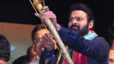 Prabhas Attends Dussehra 2022 Celebrations at Red Fort, Adipurush Actor Performs Raavan Dahan (View Pic)