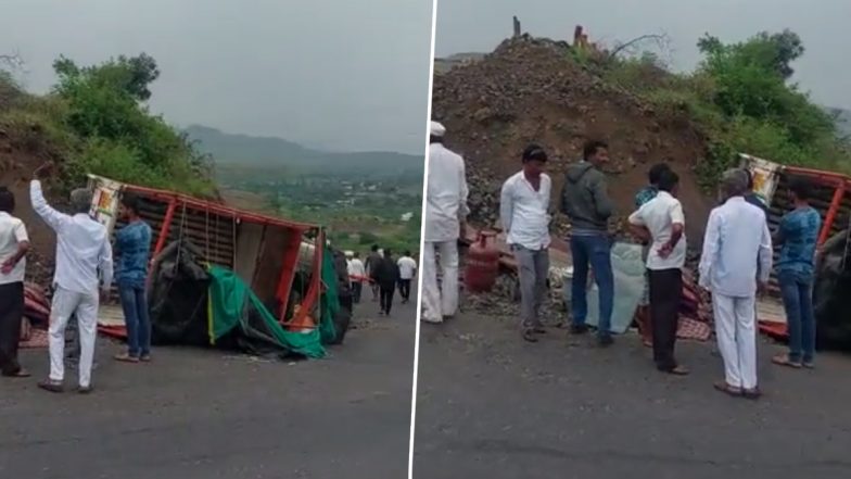 Video: 18 Pilgrims Hurt As Pick-Up Truck Overturns at Pune’s Shindwane Ghat