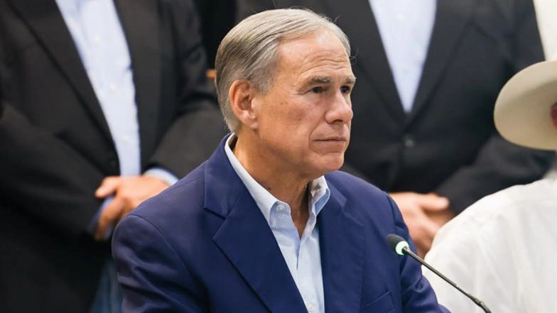 Diwali 2022: Texas Governor Greg Abbott, Wife Cecilia Celebrate Deepawali at His Official Residence with Prominent Members of Indian-American Community; Extend Greetings to PM Narendra Modi (Watch Video)