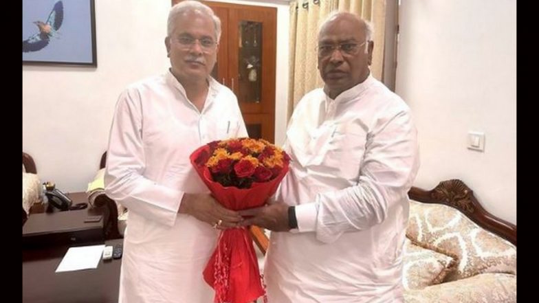 Chhattisgarh CM Bhupesh Baghel Meets Congress President-Elect Mallikarjun Kharge at Latter’s Residence, Extends Wishes