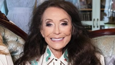 Loretta Lynn, Coal Miner's Daughter and Country Music Legend, Dies at 90