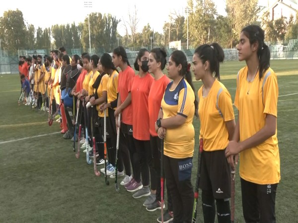 India News | Hockey Becoming Popular Among Girls in Kashmir | LatestLY