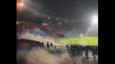 World News | At Least 174 Killed in Stampede After Riot Broke out at Football Match in Indonesia