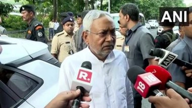 India News | Nitish Kumar Dials Akhilesh Yadav, Enquires About Mulayam Singh's Health