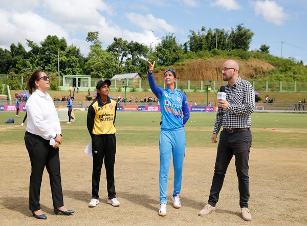 Sports News | Women's Asia Cup: Malaysia Skipper Winifred Duraisingam Wins Toss, Opts to Bowl Against India