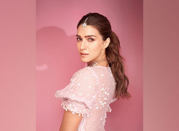 Entertainment News |  Kriti Sanon Opens Up on Playing Sita in Adipurush