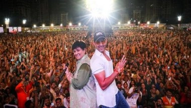 Entertainment News | Hrithik Roshan Gives 'Ek Pal Ka Jeena' Twist to His Garba Performance with Falguni Pathak