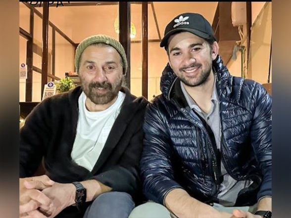 Entertainment News | Sunny Deol Gives Glimpse of 'final Reading Session' of 'Apne 2' with Son Karan Deol - Vimarsana News