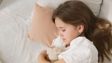 Lifestyle News | Study Suggests How Setting a Sleep Schedule Can Help Adolescents Get More Sleep