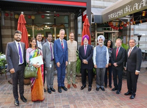 World News | Hardeep Singh Puri Holds Meeting with Leadership of World Bank's International Finance Corporation in Washington