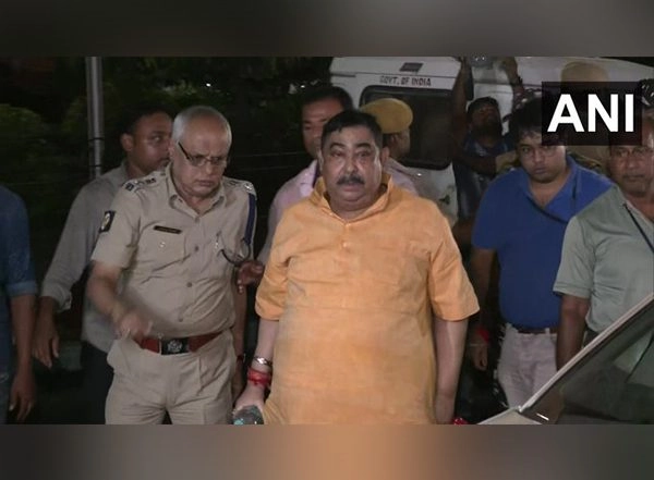 India News | CBI Files Charge Sheet Against TMC Leader Anubrata Bondal in Cattle Smuggling Case