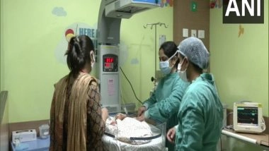 India News | Newborn Girl Found in Garbage Dump in Vasant Kunj is Stable, Says Delhi Police