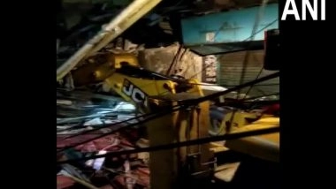 India News | Building Collapses in Delhi's Lahori Gate Area, Rescue Ops on