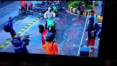 India News | Scuffle Between Delivery Boy, Security Guard in Noida Housing Society, Both Arrested