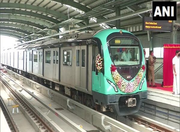 Kochi Metro Launches Free Wi-Fi Services in Train