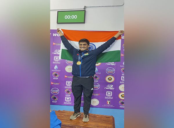 Sports News | ISSF World Championship 2022: Rudrankksh Wins 10m Air Rifle Gold, Books Quota for Paris Olympics
