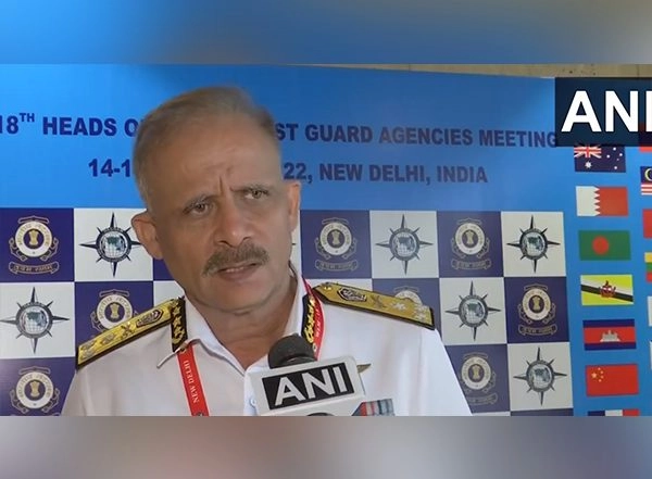 India News | Issue of Pakistani Boat Taking Indian Fishermen in Captivity to Be Taken Up at Right Forum: Coast Guard Chief