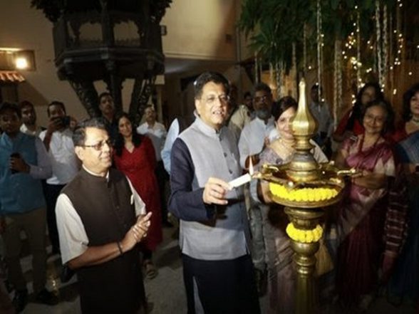 Business News | National Crafts Museum Hosts a Marvellous Display of Contemporary Art - 'Rangsutra' by Renowned Artists - Vimarsana News